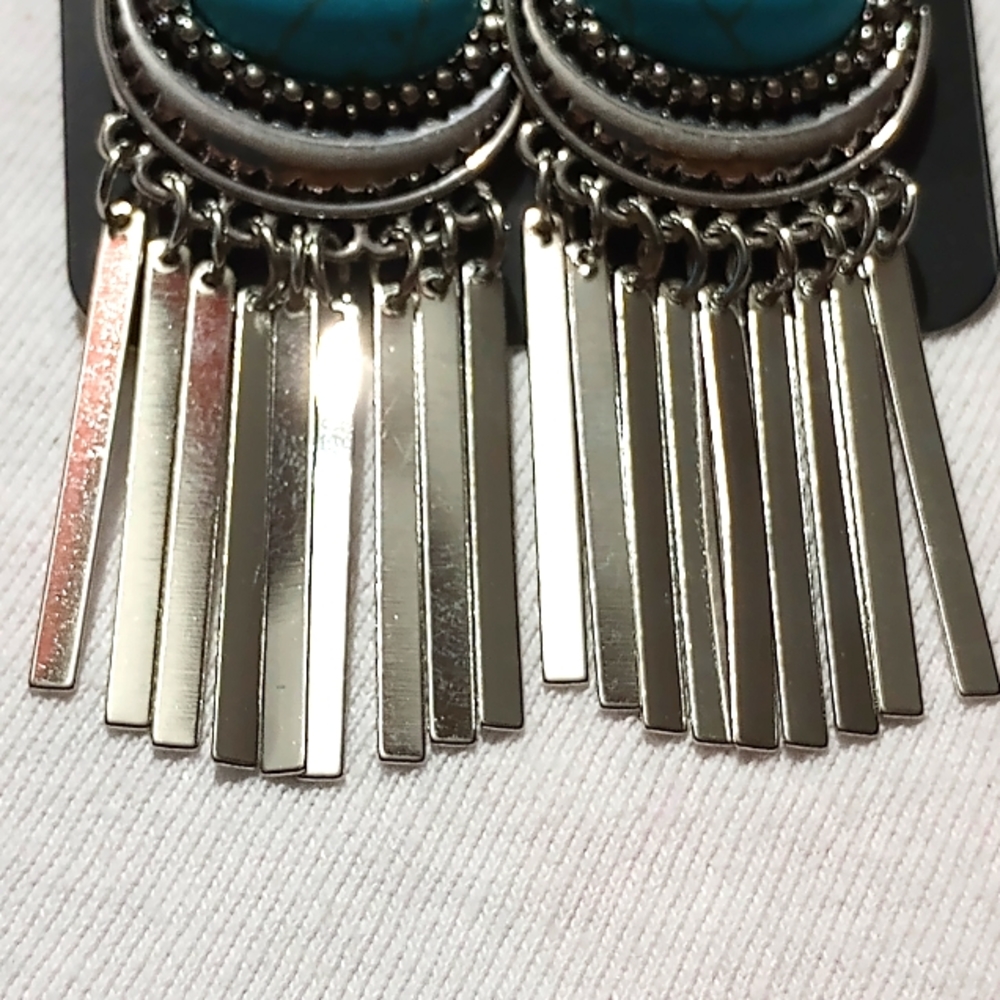 💐Blue gemstone with silver dangle earrings💐